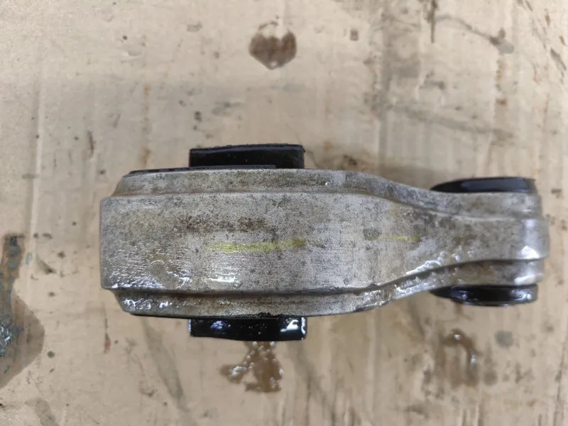 Опора двигателя