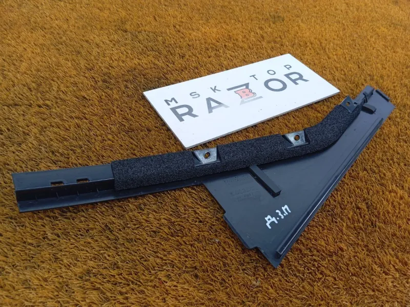 Молдинг двери