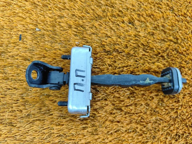 Ограничитель двери