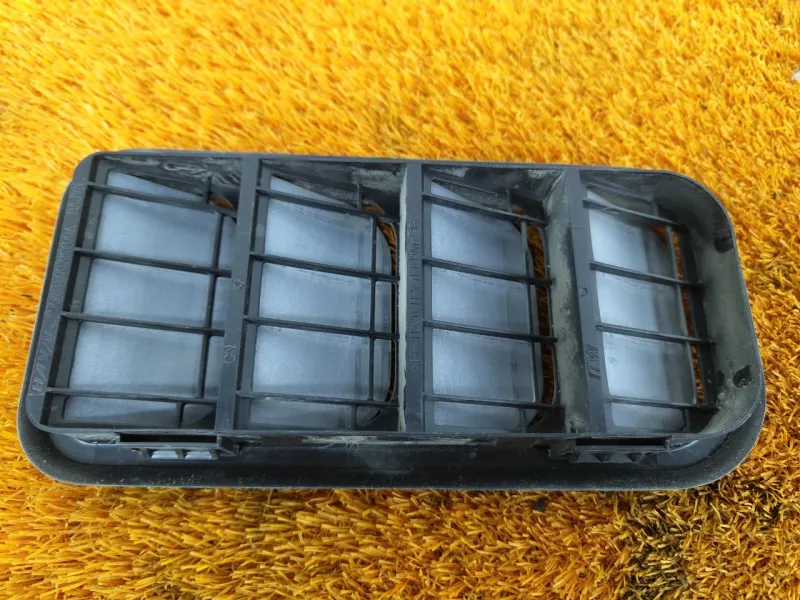 Решетка вентиляционная