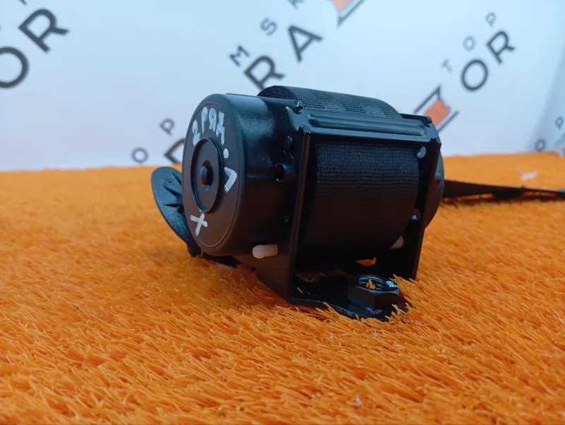 Ремень безопасности