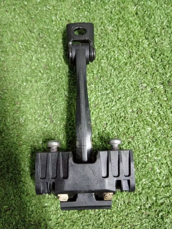 Ограничитель двери