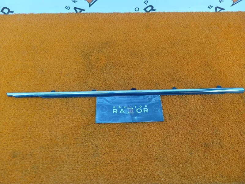 Молдинг стекла