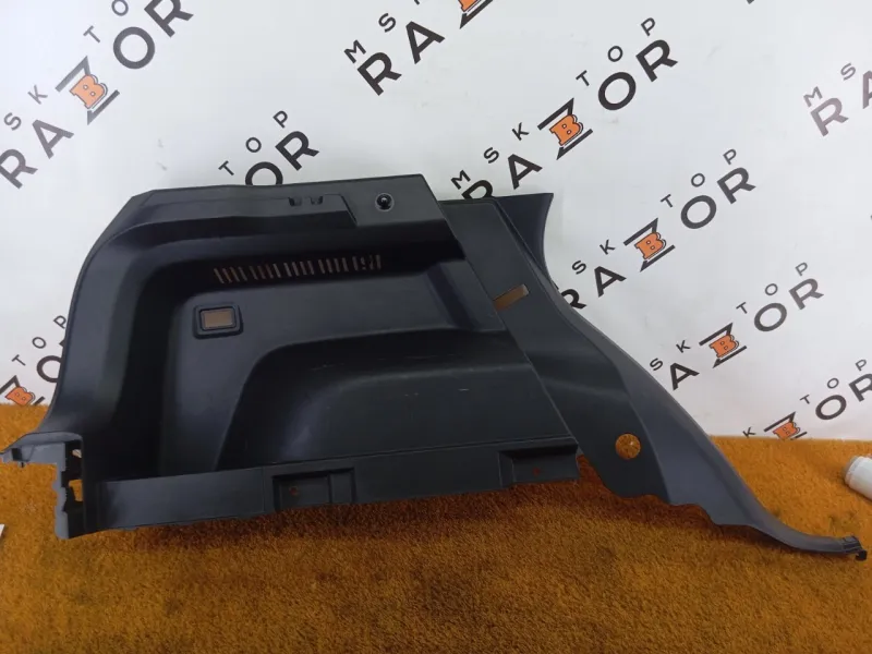 Обшивка багажника