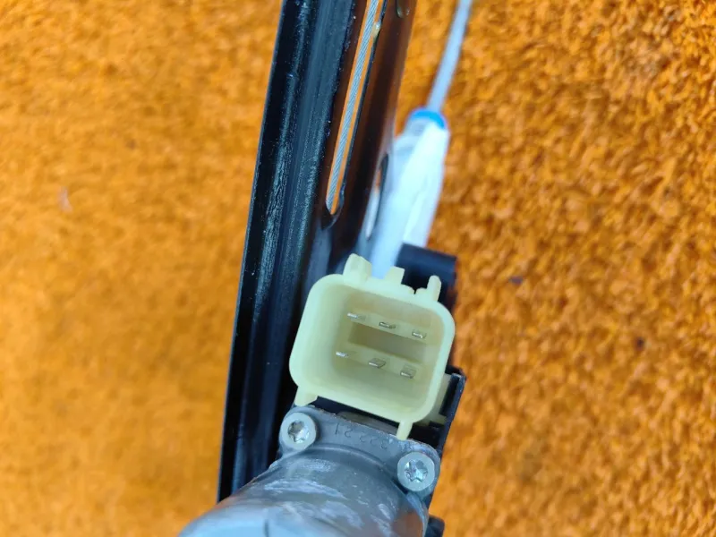 Стеклоподъемник