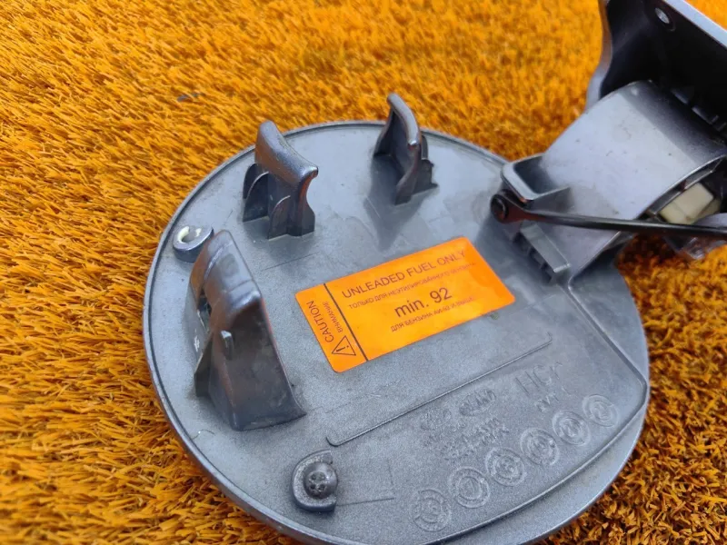 Лючок Бензобака