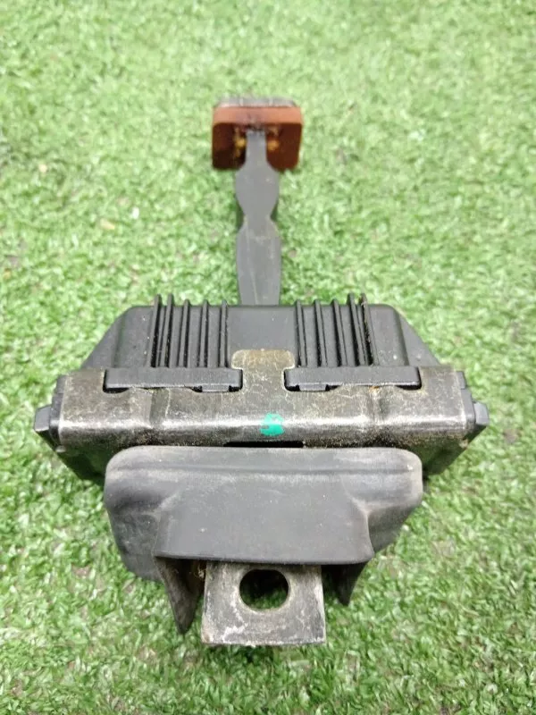 Ограничитель двери