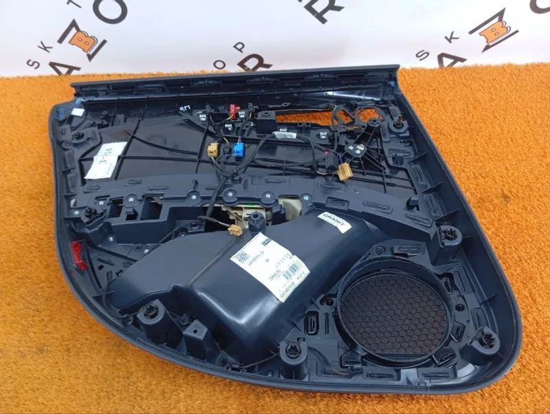 Обшивка двери