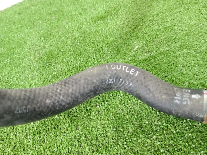 Трубка системы охлаждения