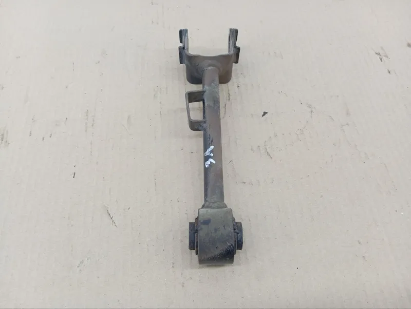 Рычаг подвески