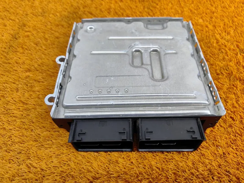 Блок управления двигателем