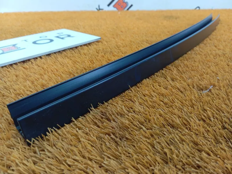 Молдинг двери