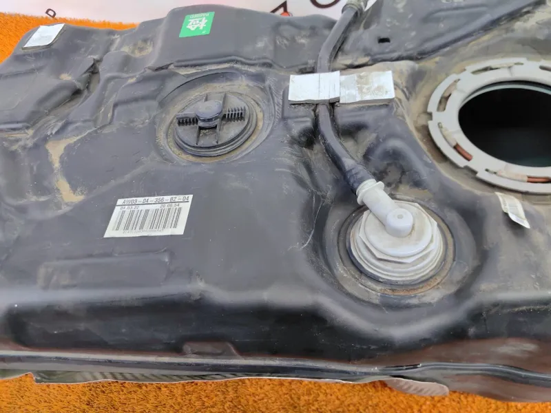 Бак топливный