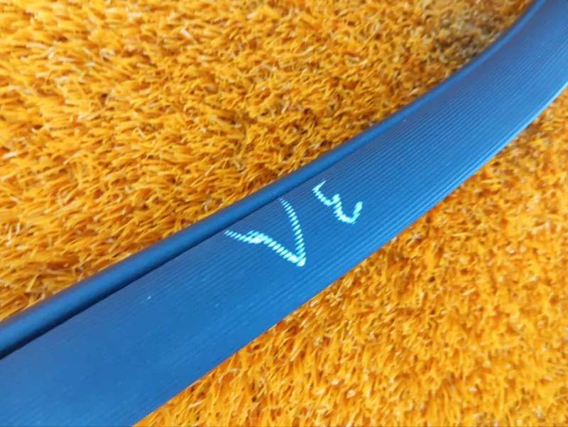 Уплотнитель проема двери