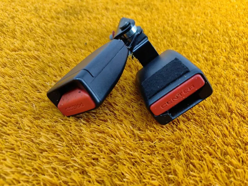 Ответная часть ремня безопасности