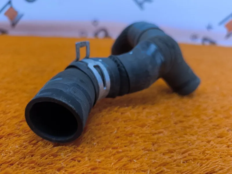 Патрубок воздушного фильтра