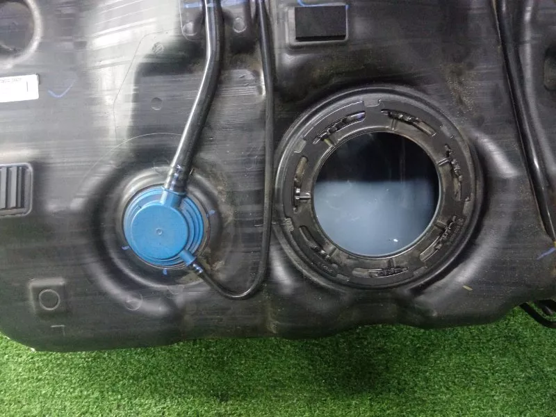 Бак топливный