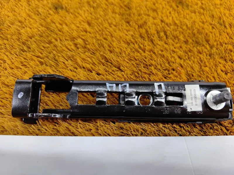 Механизм регулировки ремня безопасности