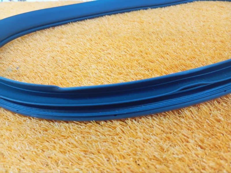 Уплотнитель проема двери