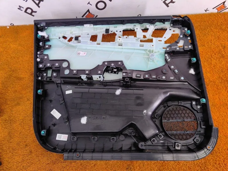 Обшивка двери