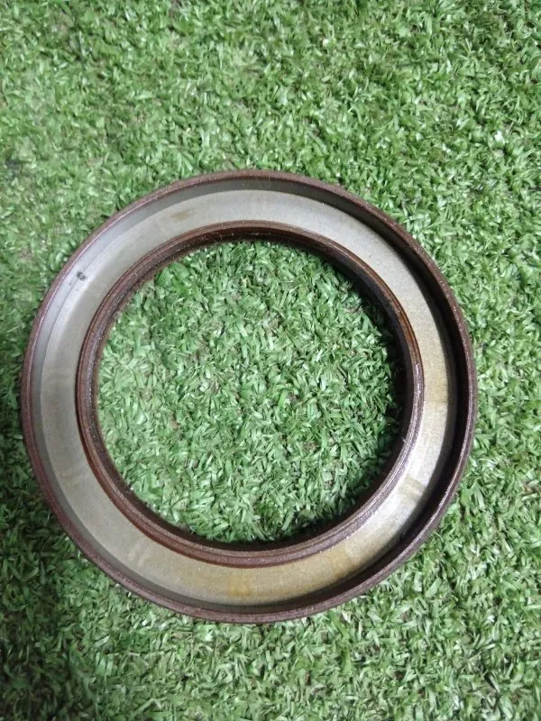 Сальник коленвала задний