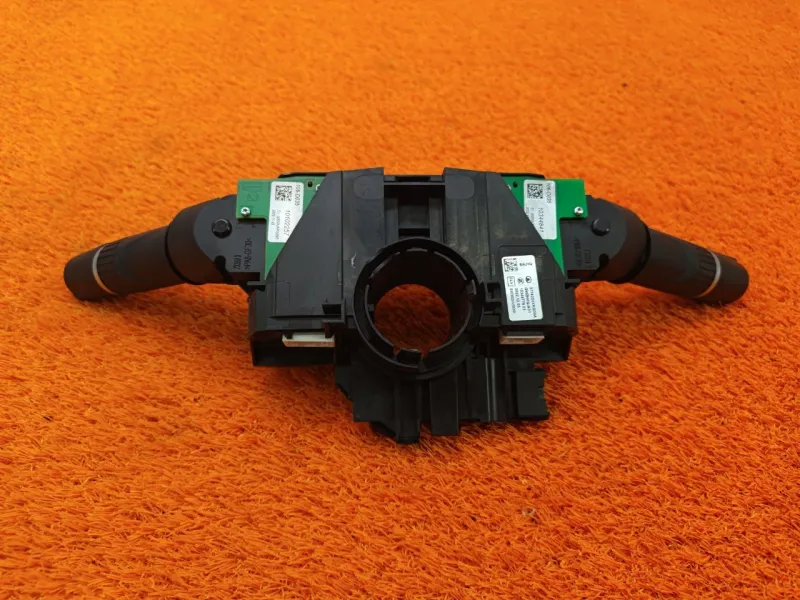 Подрулевой переключатель