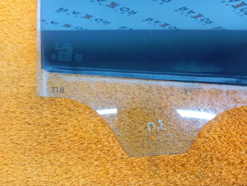 Стекло двери