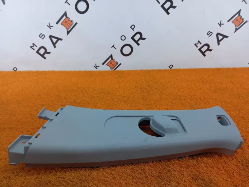 Обшивка центральной стойки