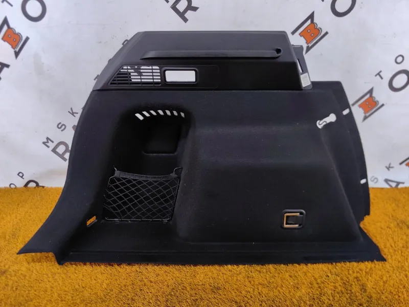 Обшивка багажника