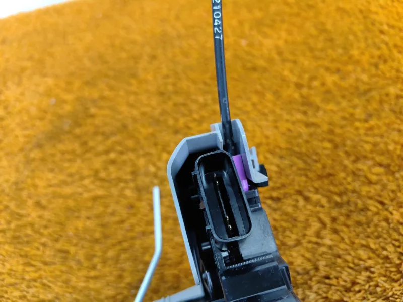 Замок двери