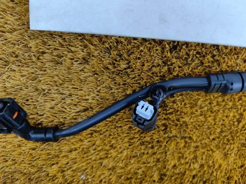 Проводка датчика ABS