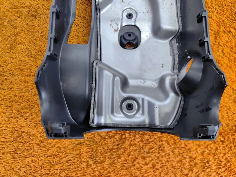 Кожух рулевой колонки