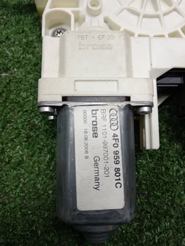 Стеклоподъемник Audi A6 2006 4F0839461B C6, задний левый