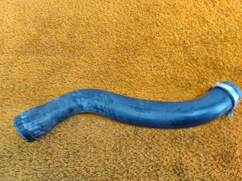 Патрубок интеркулера