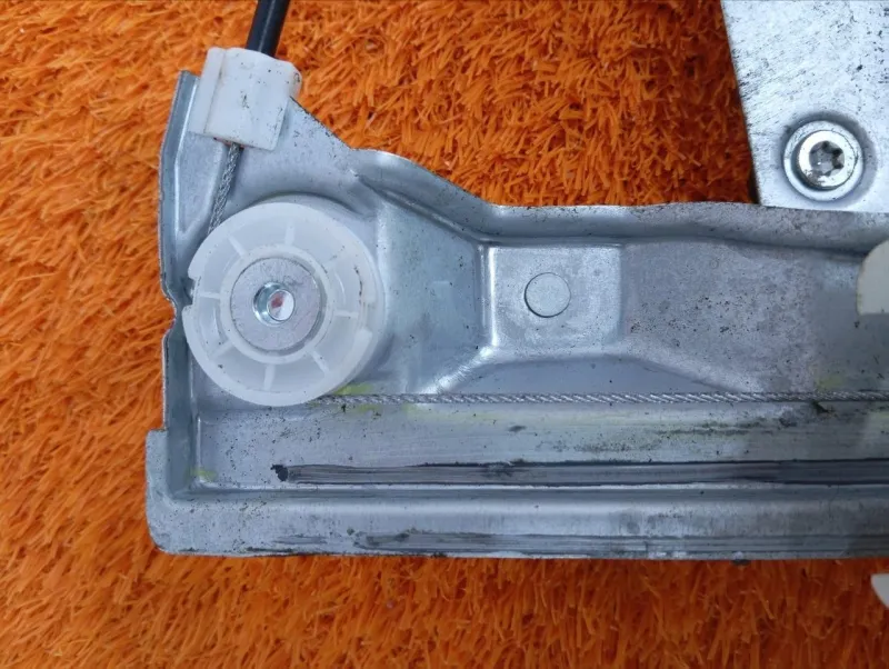 Стеклоподъемник