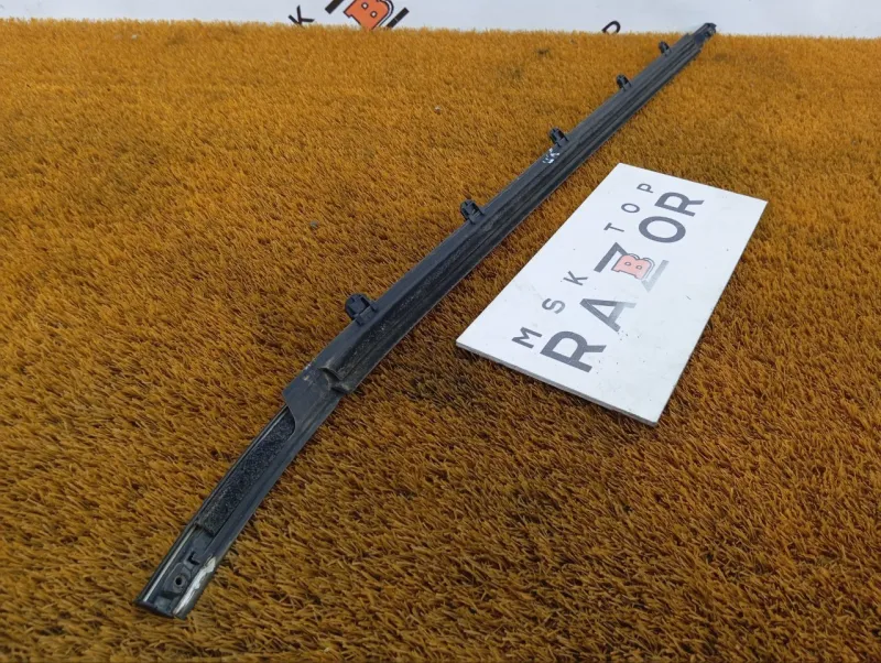 Молдинг стекла