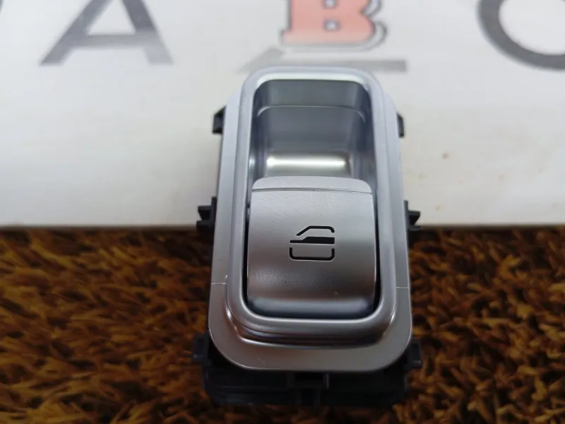 Кнопка стеклоподъемника