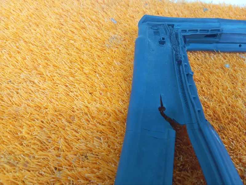 Уплотнитель двери