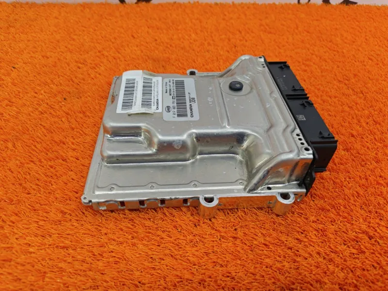 Блок управления двигателем