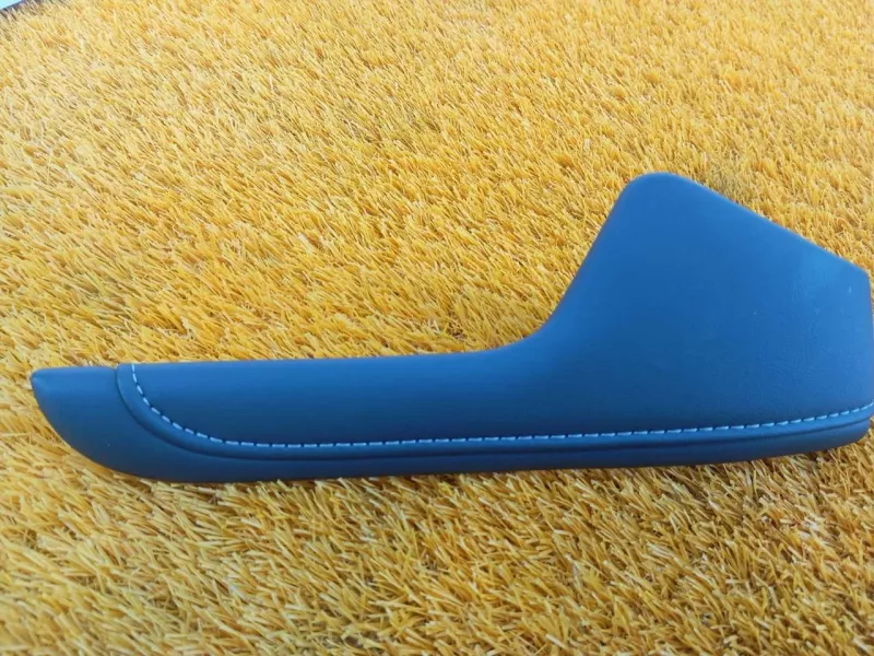 Накладка на торпедо