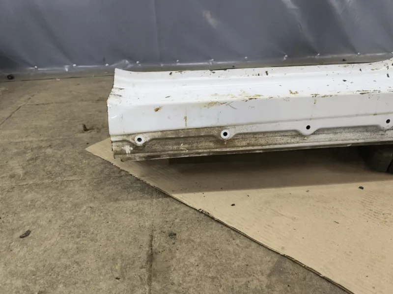 Порог с центральной стойкой