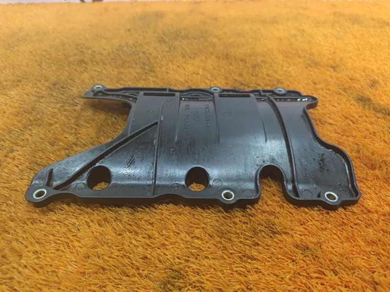 Маслоотражатель