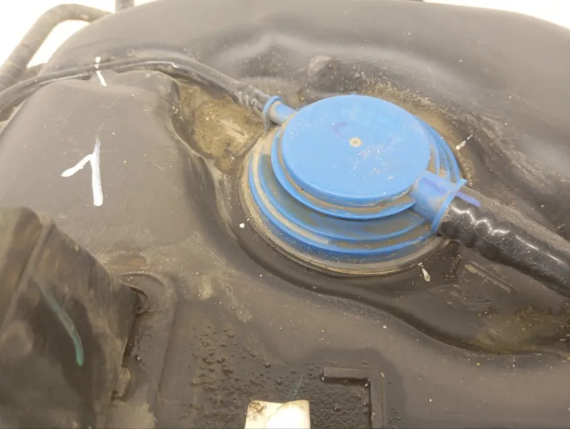 Бак топливный