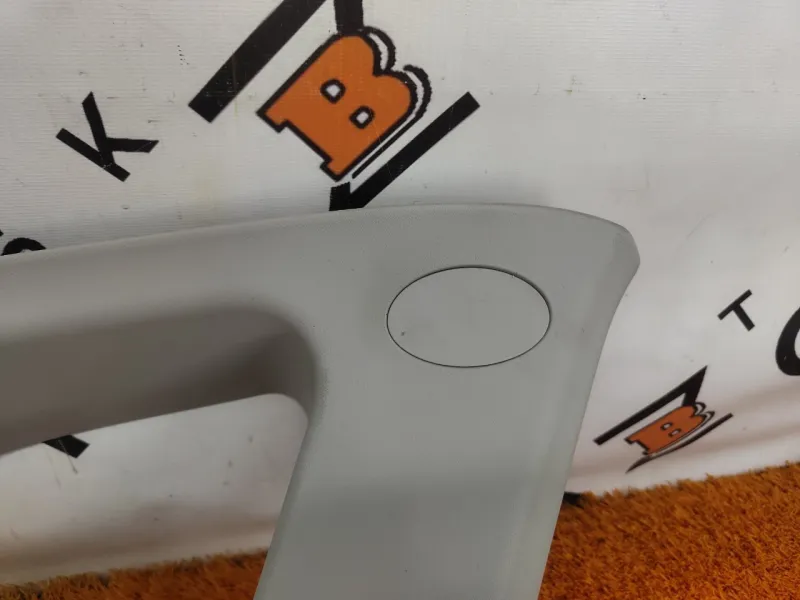 Накладка на стойку кузова