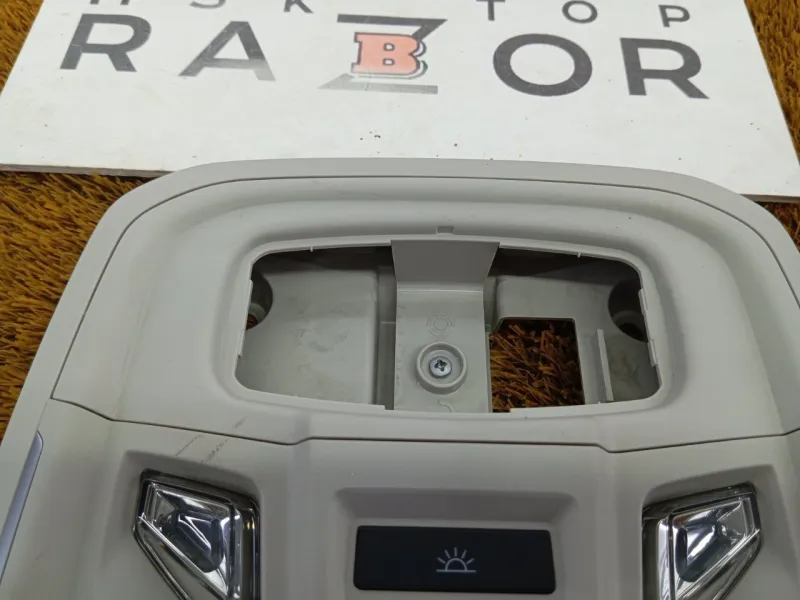 Плафон салона