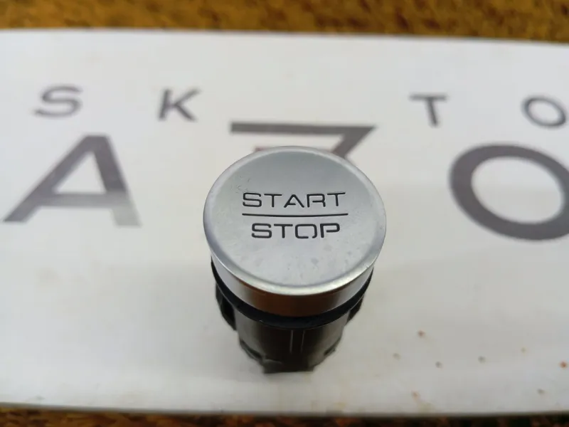 Кнопка запуска двигателя