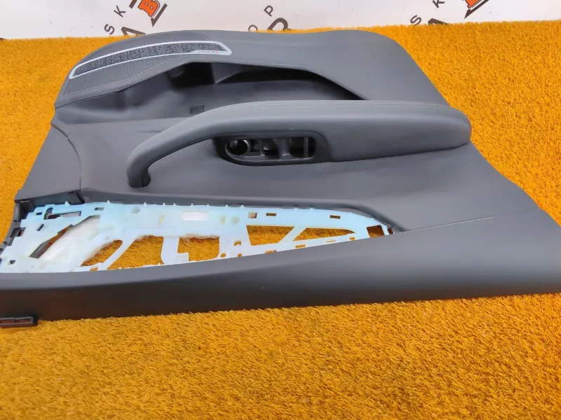 Обшивка двери