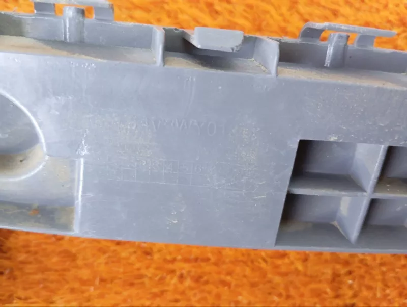 Кронштейн бампера