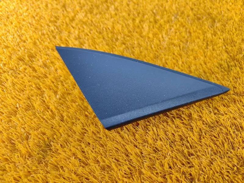 Уголок двери