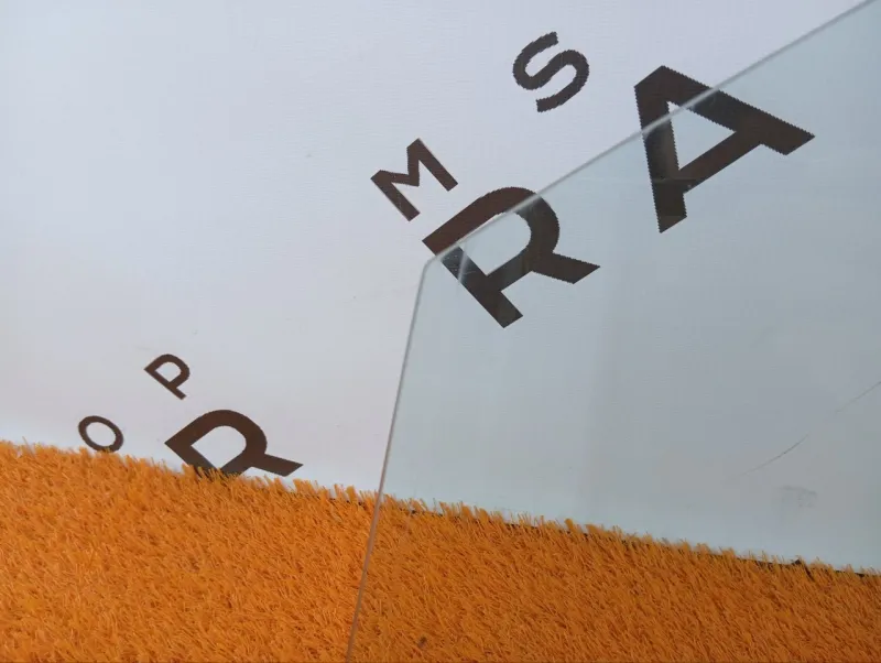 Стекло двери